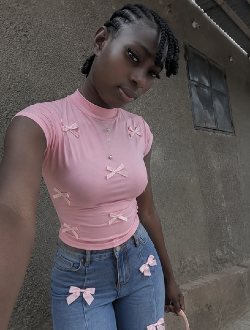 Profil de Edwige, une femme célibataire de 23 ans à Cotonou