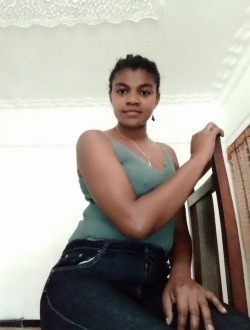 Profil de Julienne Méline, une femme célibataire de 31 ans à Alovingo