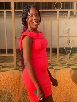 Profil de Laura, une femme célibataire de 20 ans à Cotonou