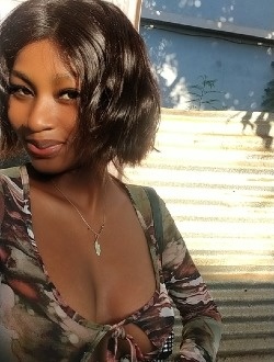 Profil de Emelie, une femme célibataire de 19 ans à Alarobia-Antanamalaza
