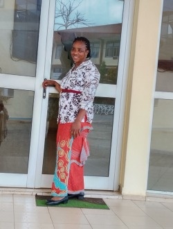 Profil de Sunny, une femme célibataire de 33 ans à Yaoundé