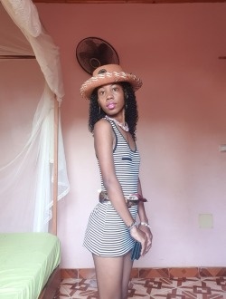Profil de Julia, une femme célibataire de 22 ans à Nosy-Be