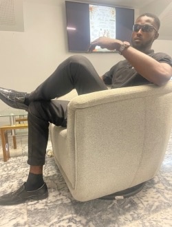 Profil de Manou, un homme célibataire de 26 ans à Abi