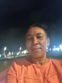 Profil de Julia, une femme célibataire de 59 ans à Toamasina