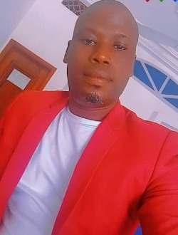 Profil de Honorable, un homme célibataire de 42 ans à Abbey Hill