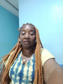 Profil de Béatrice, une femme célibataire de 58 ans à Grand-Bassam