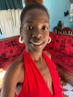 Profil de Nirina, une femme célibataire de 22 ans à Toamasina