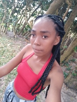 Profil de Alice, une femme célibataire de 28 ans à Antsiranana
