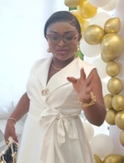 Profil de Francoise, une femme célibataire de 51 ans à Douala