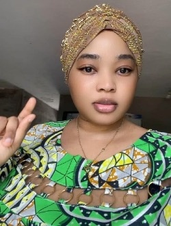 Profil de Fatim, une femme célibataire de 29 ans à Abi
