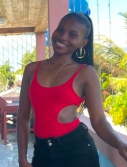 Profil de Larussa, une femme célibataire de 29 ans à Antsiranana