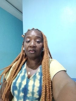 Profil de Béatrice, une femme célibataire de 58 ans à Grand-Bassam