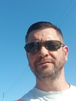 Profil de Dan, un homme célibataire de 43 ans à Swindon