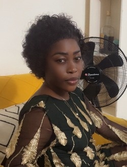 Profil de Flora, une femme célibataire de 31 ans à Abidjan