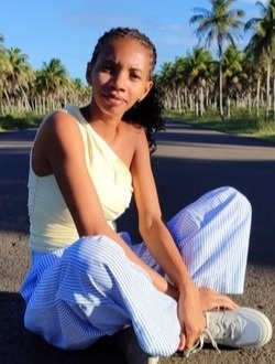 Profil de Eliane, une femme célibataire de 25 ans à Antsiranana