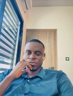 Profil de Jacques Aaron, un homme célibataire de 32 ans à Douala
