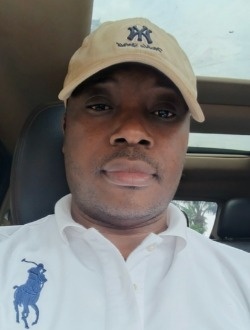 Profil de John, un homme célibataire de 40 ans à Cotonou