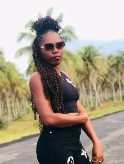 Profil de Edrine, une femme célibataire de 34 ans à Antsiranana
