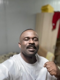 Profil de Chris, un homme célibataire de 33 ans à Pointe-Noire