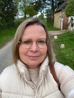 Profil de Stéphanie, une femme célibataire de 48 ans à Vendôme