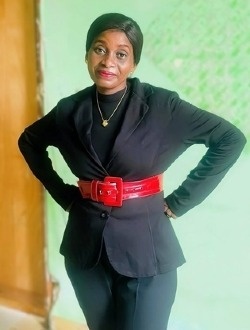 Profil de Annie Flore, une femme célibataire de 50 ans à Libreville