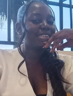 Profil de Frances, une femme célibataire de 34 ans à Yaoundé