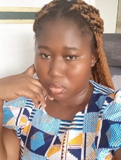 Profil de Esther, une femme célibataire de 28 ans à Abidjan