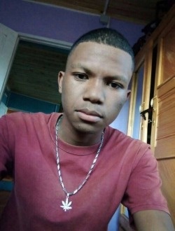 Profil de Andriamiaro, un homme célibataire de 23 ans à Antananarivo