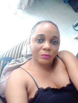 Profil de Amber Hills, une femme célibataire de 36 ans à Adriers