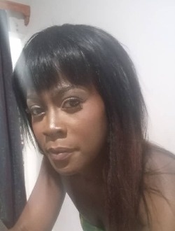 Profil de Raissa, une femme célibataire de 35 ans à Abidjan