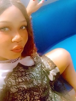 Profil de Yolande, une femme célibataire de 35 ans à Bata