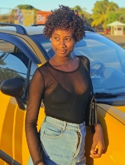 Profil de Maella, une femme célibataire de 21 ans à Antsiranana