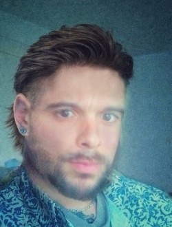 Profil de Simon, un homme célibataire de 33 ans à Bordeaux