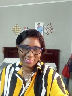 Profil de Cécilia, une femme célibataire de 50 ans à Douala
