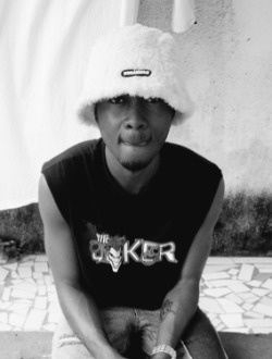 Profil de Ange Gabriel, un homme célibataire de 28 ans à Abidjan