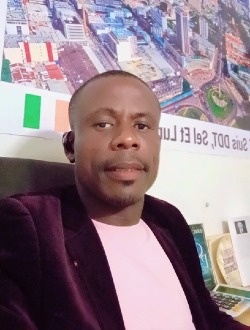 Profil de Lumière, un homme célibataire de 32 ans à Abidjan