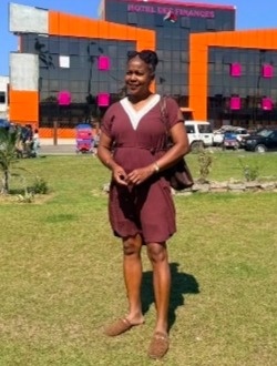 Profil de Flashelie, une femme célibataire de 48 ans à Antapakala
