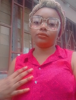 Profil de Nadine, une femme célibataire de 24 ans à Libreville