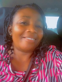 Profil de Flore Stephanie, une femme célibataire de 43 ans à Abom