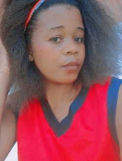 Profil de Syntiche Nga, une femme célibataire de 28 ans à Abam