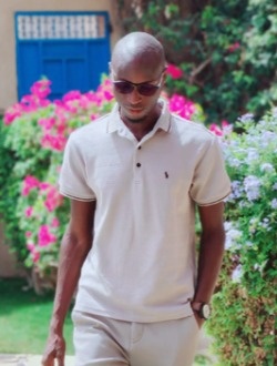 Profil de Athan, un homme célibataire de 30 ans à Mbour