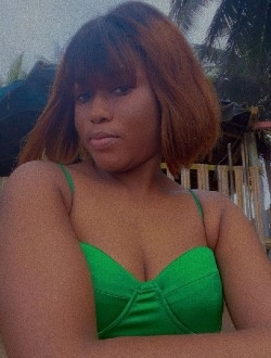 Profil de Nini, une femme célibataire de 25 ans à Bouaké