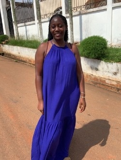 Profil de Marlyse, une femme célibataire de 25 ans à Yaoundé