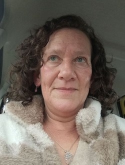 Profil de Emmanuelle, une femme célibataire de 57 ans à Quaregnon