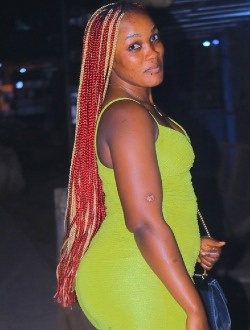 Profil de Sarah, une femme célibataire de 28 ans à Moanda