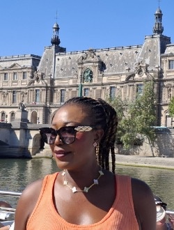 Profil de Lovely, une femme célibataire de 43 ans à Paris