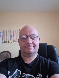 Profil de Alexis, un homme célibataire de 50 ans à Angoulême
