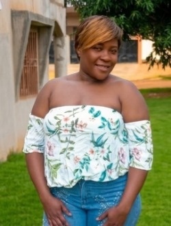 Profil de Rosine, une femme célibataire de 30 ans à Yaoundé