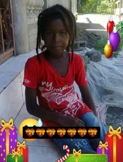 Profil de Farsoiti, une femme célibataire de 18 ans à Fomboni