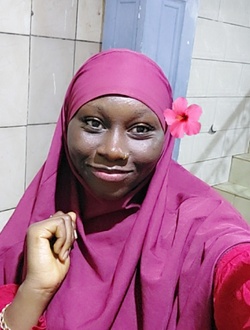 Profil de Mounira, une femme célibataire de 20 ans à Yaoundé